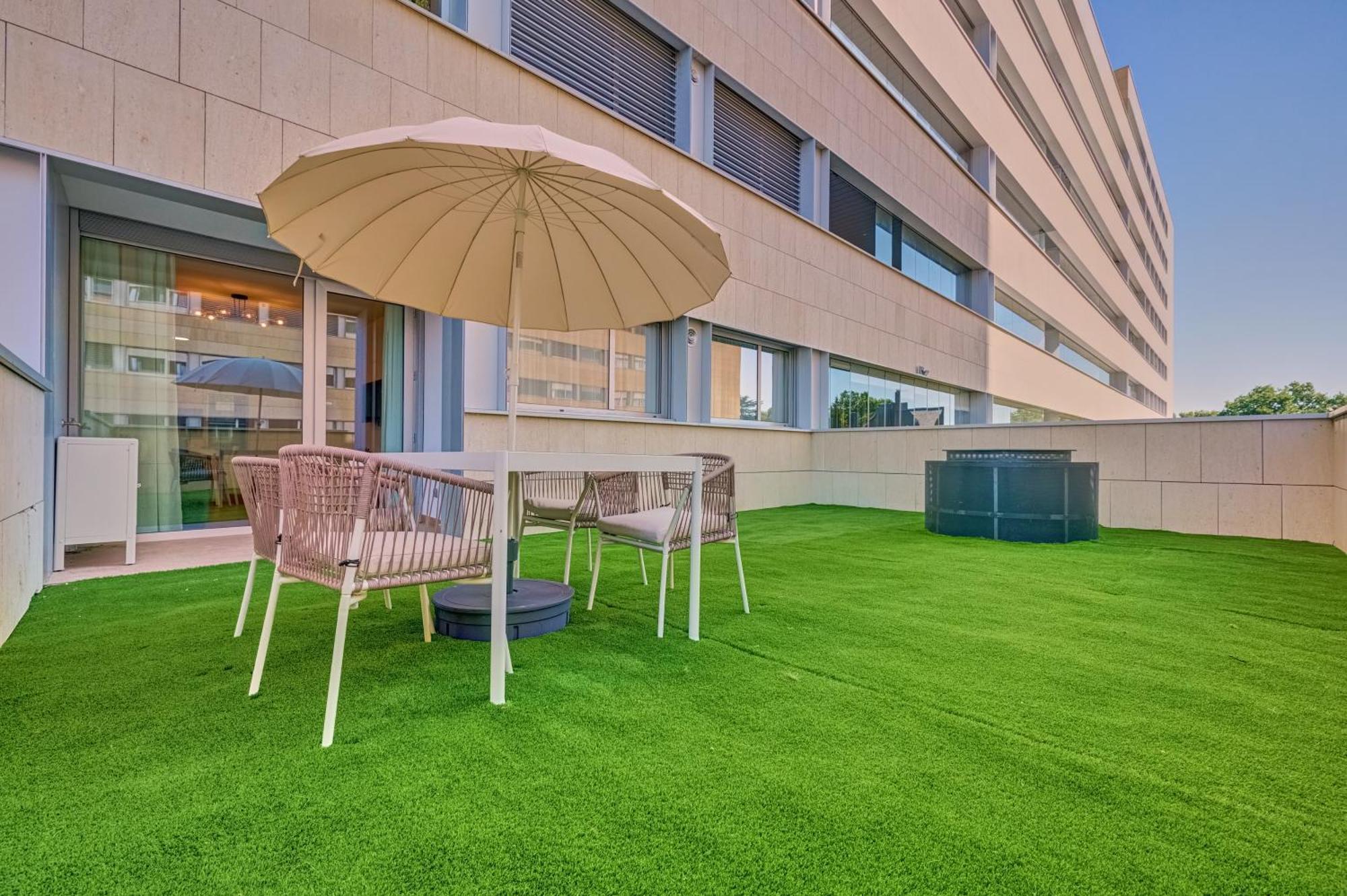 Apartamento Salesianos By Clabao Pamplona Exterior foto